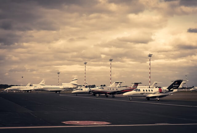 airport planes